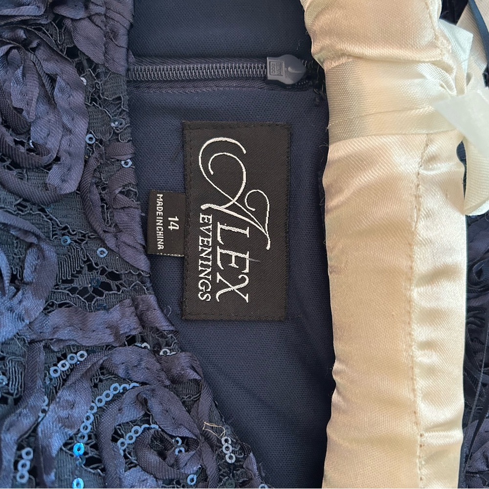 Alex Evenings Midnight Blue Floral Lace Dress - Picture 7 of 8